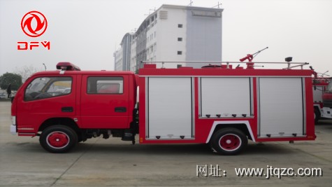 東風多利卡水罐消防車(3噸)